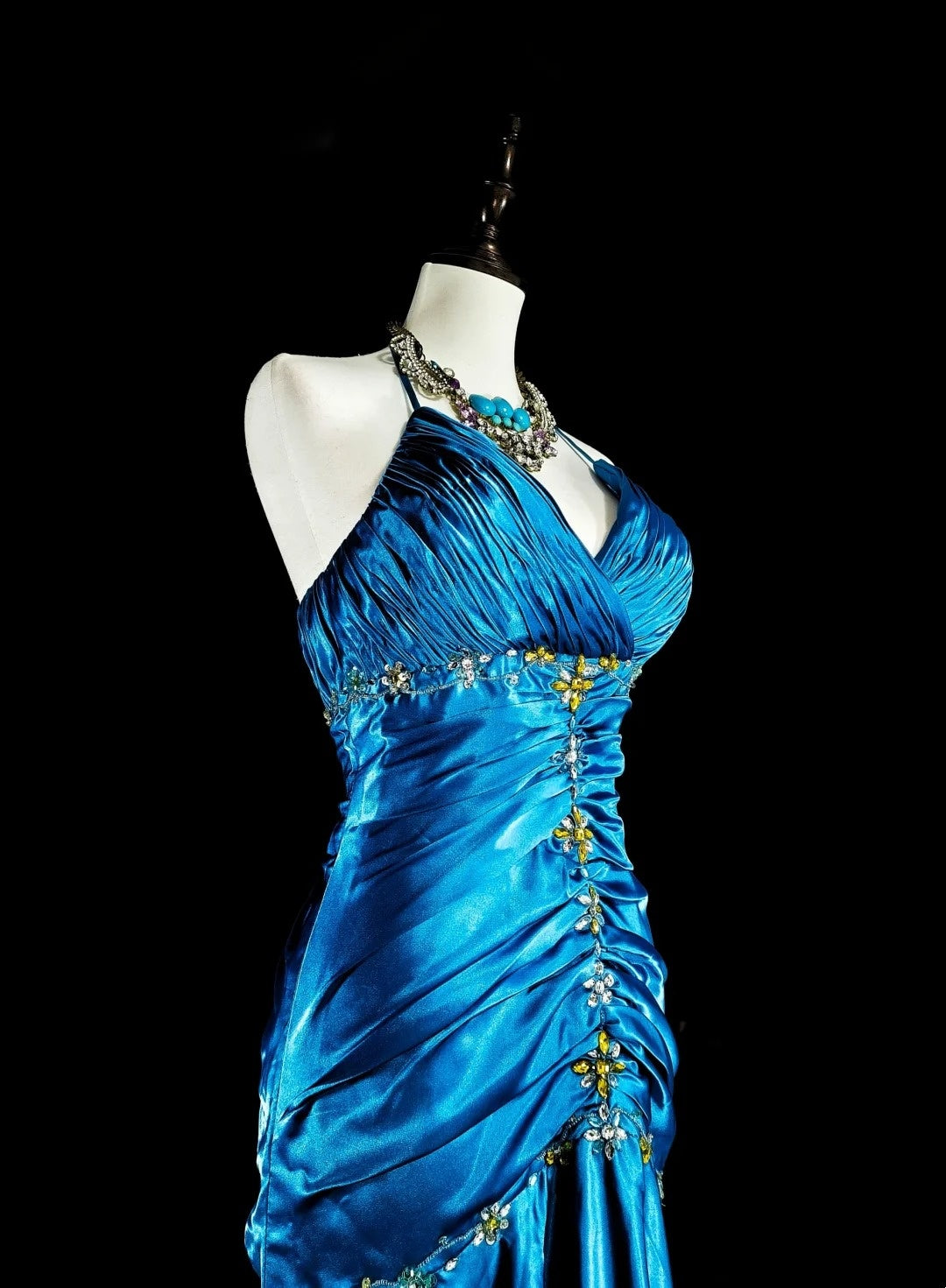 Robes de bal vintage Sirène Halter Satin Bleu Perlé Longue Robe de soirée N2378