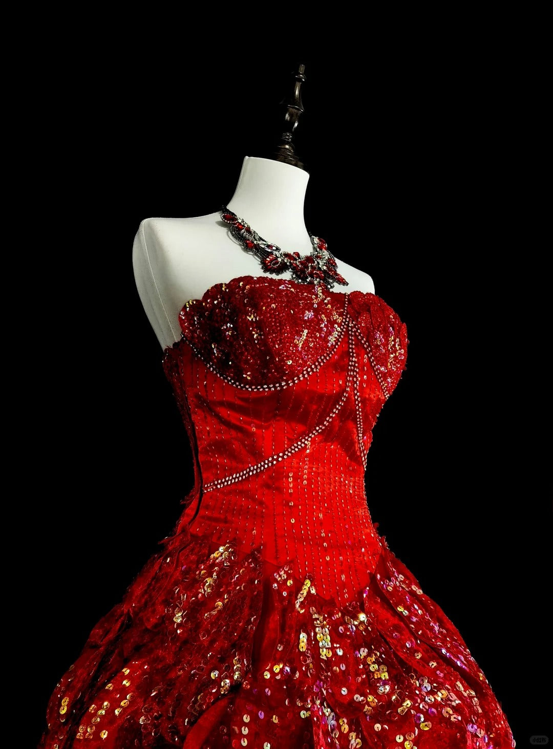 Mignonne robe de bal bustier bordeaux avec volants superposés longues robes de soirée robes de bal N2147