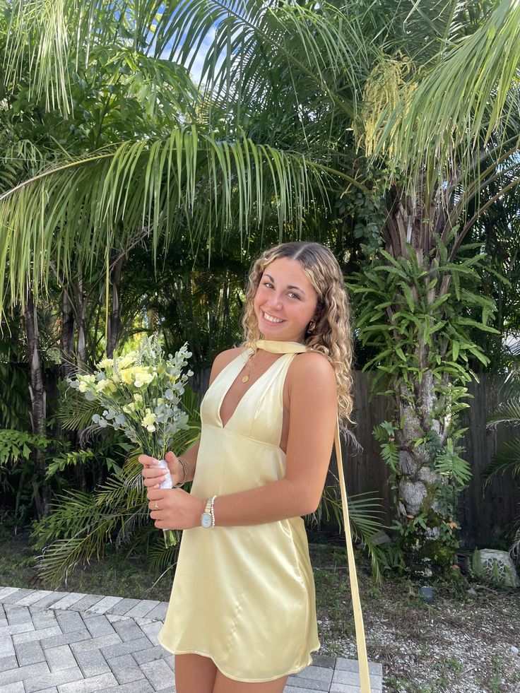 Yellow Satin V Neck A-Line Sleeveless Short Homecoming Dress University Ideas Inspo Short Hoco Court Gowns RB7261