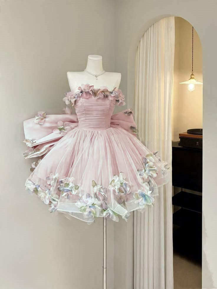 Hübsches Ballkleid Trägerlos Rosa Mit Applikationsspitze Abschlussball-Inspo Kurze Outfits zum 15. Geburtstag Homecoming-Kleider RB3179