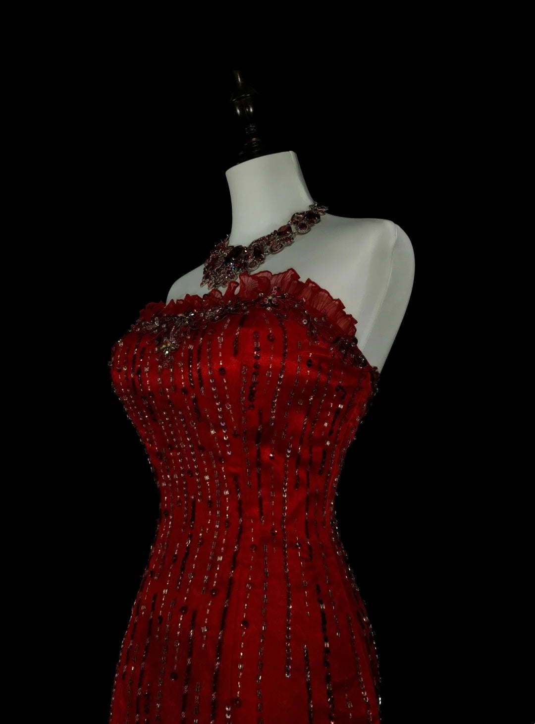 Vintage Meerjungfrauen-Kleid, trägerlos, rot, 2000er Jahre, mit silbernen Perlen, langes formelles Abendkleid N1356