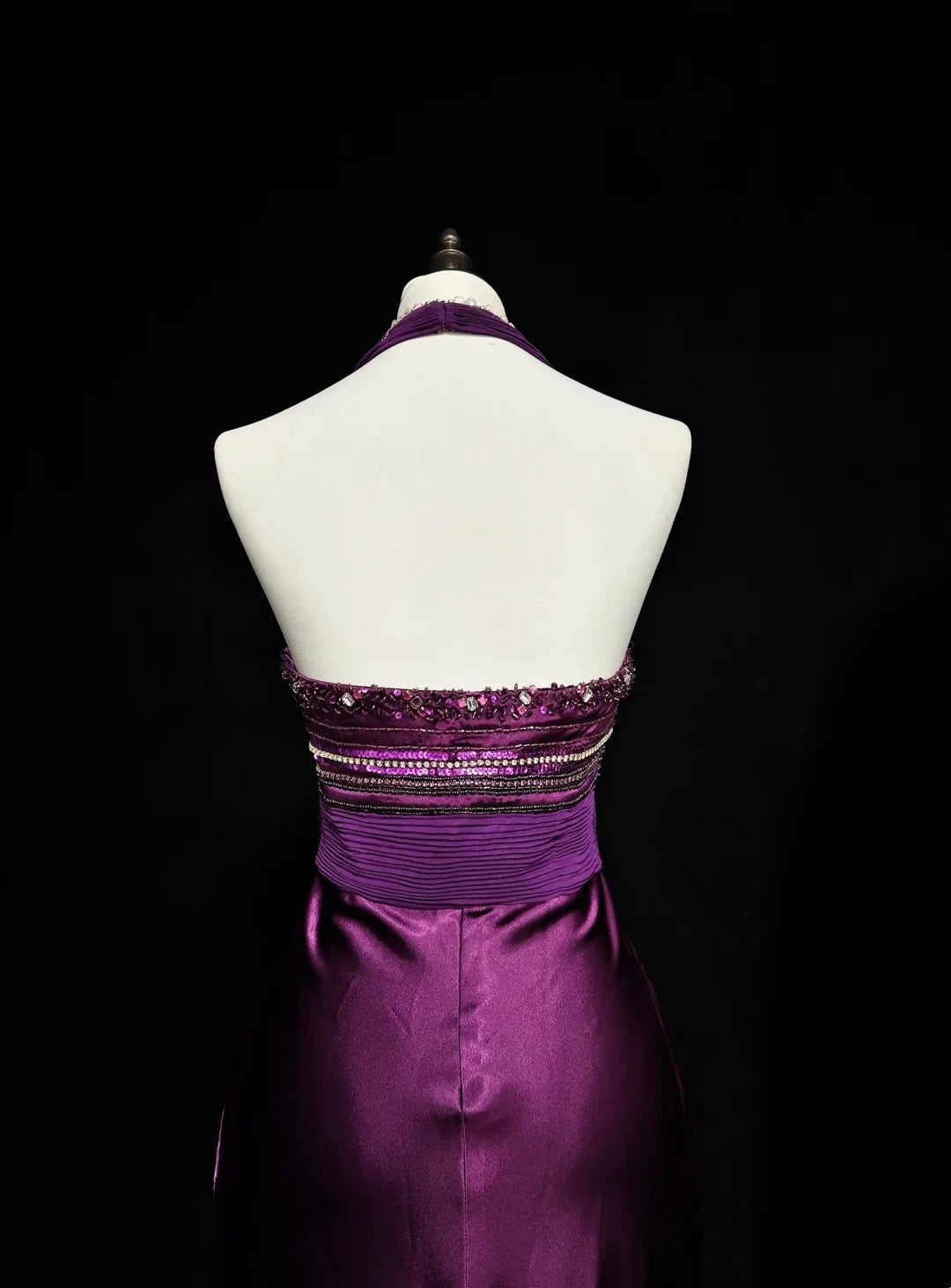 Robe de bal rétro sirène dos nu en satin violet avec perles et sans manches, style années 70, robe de soirée longue et formelle N1494