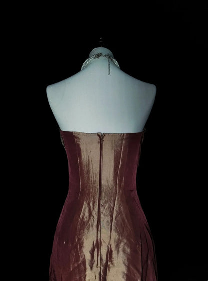 Robe de bal longue sirène vintage marron sans bretelles et perles, style années 80, référence N1490