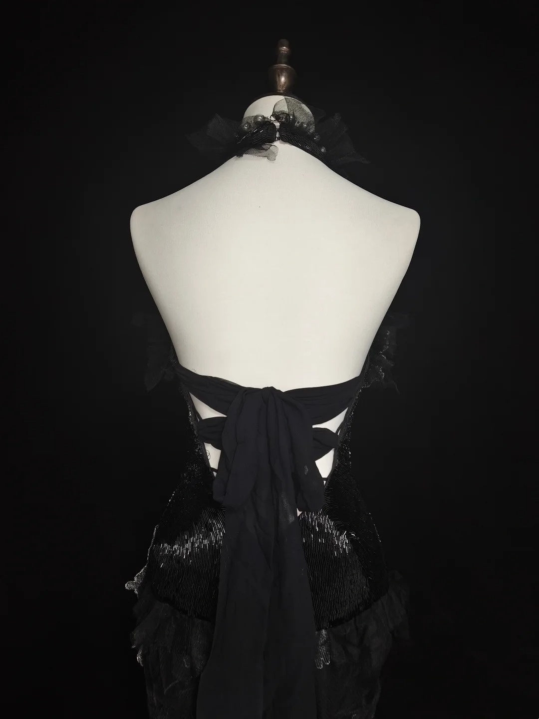 Retro Meerjungfrauen-Halterkleid aus schwarzem Tüll mit Spitze, ärmellos, 70er-Jahre-Stil, langes formelles Abendkleid, N1500