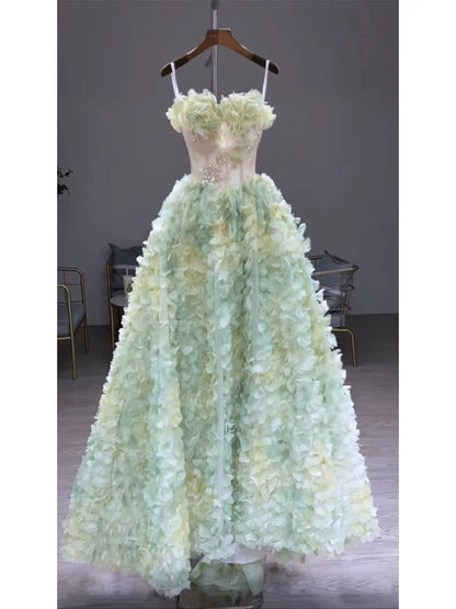 Prinzessinnen-Ballkleid, trägerlos, grün, geblümter Tüll mit Schal, modisches und ästhetisches Abendkleid für Teenager, festliche Kleider, Party-Outfits, Ballkleid AB2216