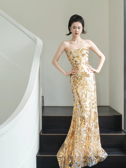 Glitzerndes Meerjungfrauen-Kleid, trägerlos, goldfarben, ärmellos, Inspiration für lange Abendoutfits, Outfits zum 18. Geburtstag AB2220