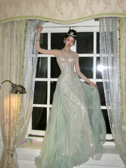 Robe de bal longue et bustier verte à paillettes et cristaux, style trapèze, N069