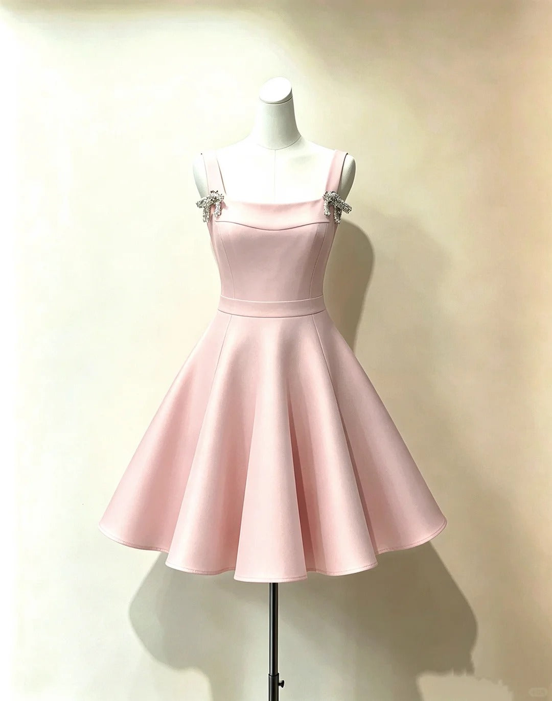 Unique Ball Gown Square Neck Pink Satin Freshman Graduation Dresses Inspo Senior Homecoming Outfits RB4772