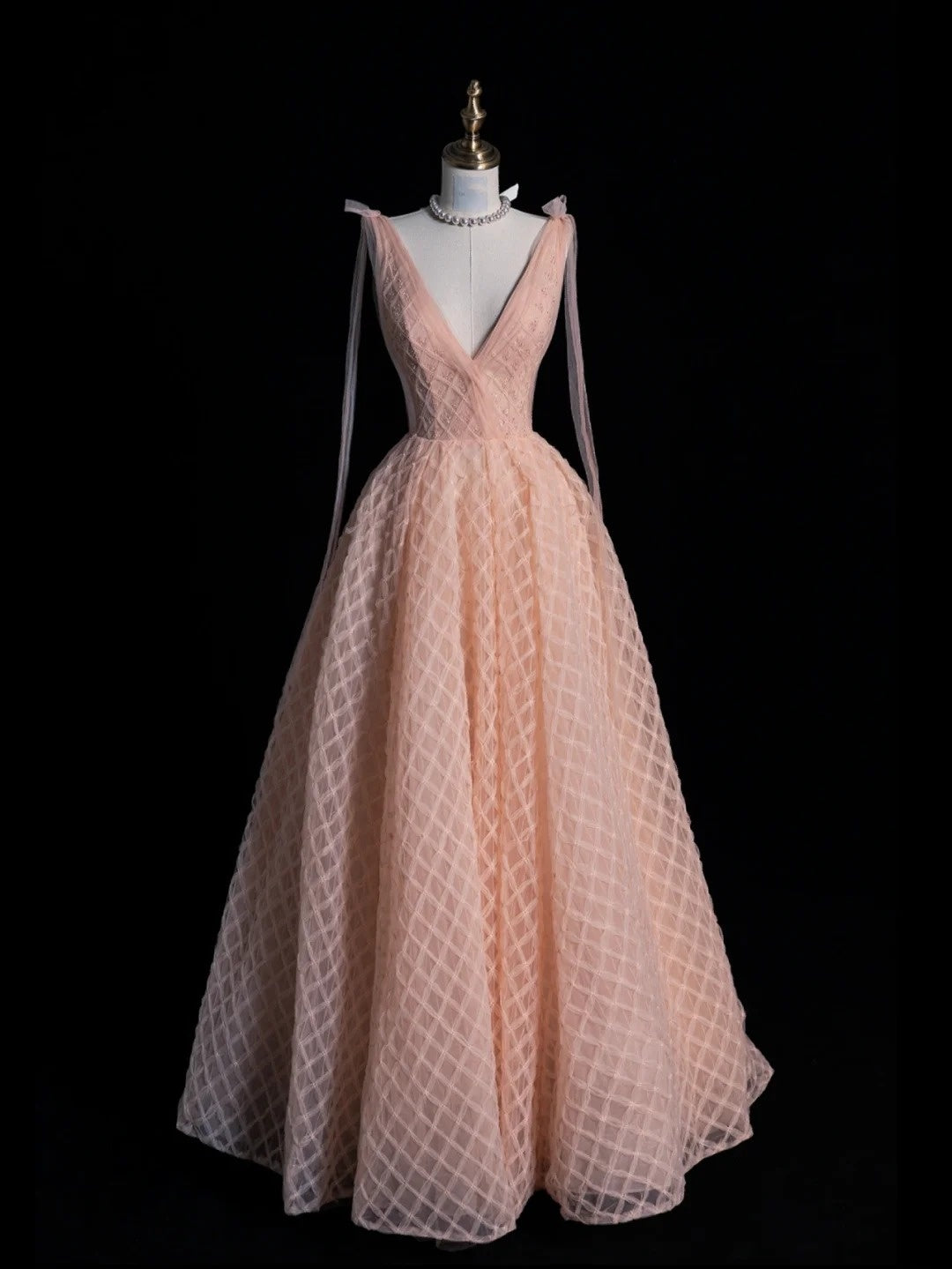 Elegantes Ballkleid mit V-Ausschnitt aus rosa Tüll, langes formelles Abendkleid, formelles Ballkleid N749