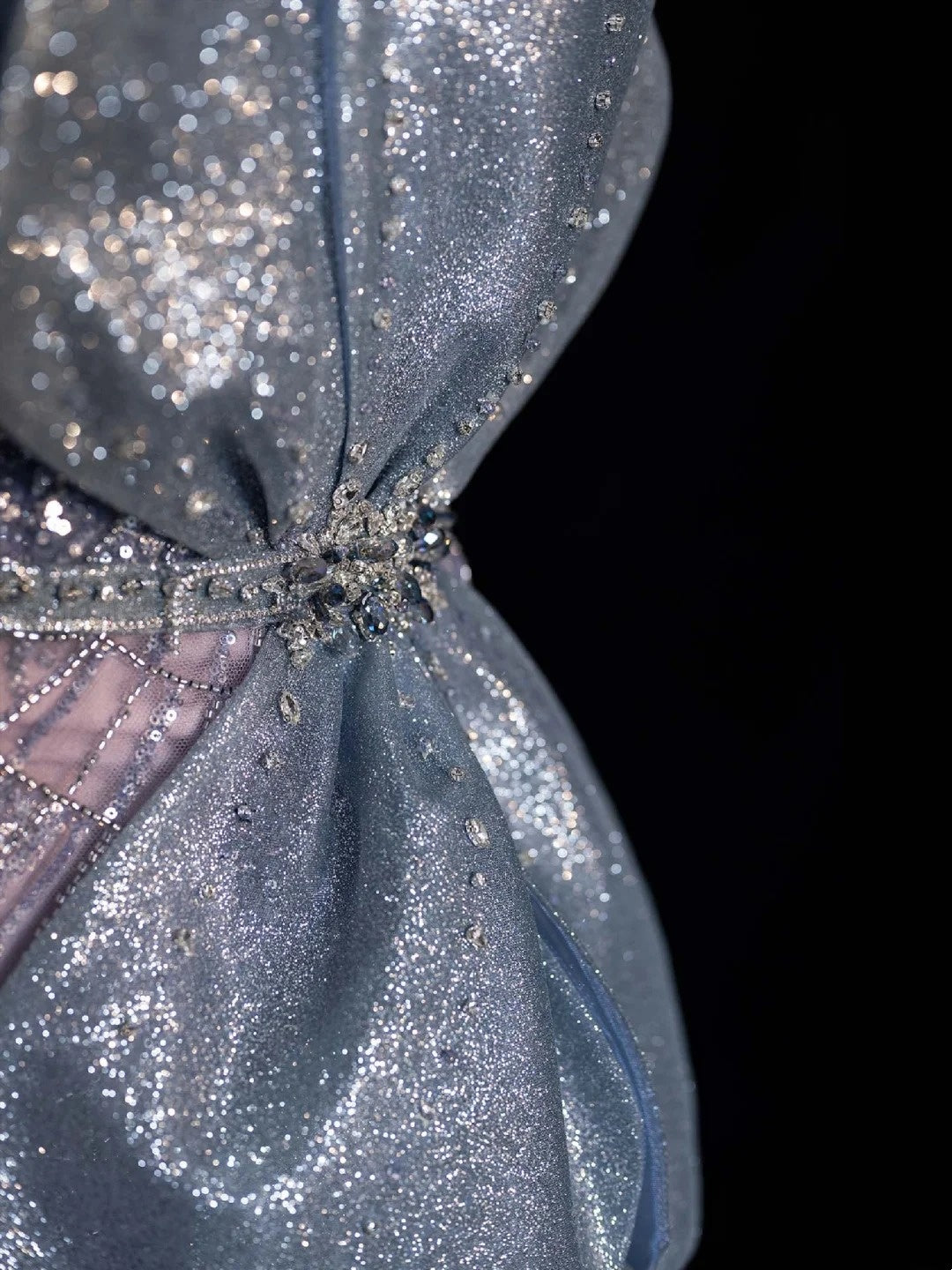 Robe de bal longue sirène grise à sequins, décolleté cœur, inspiration robe de soirée, robe de bal RB1433