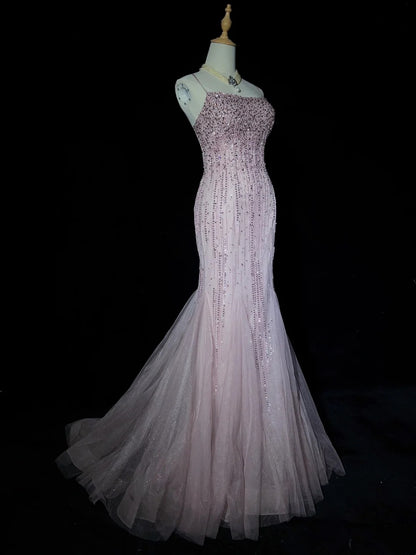 Robes de bal intemporelles sirène fines bretelles tulle rose clair avec perles dos nu longues tenues de soirée N3233