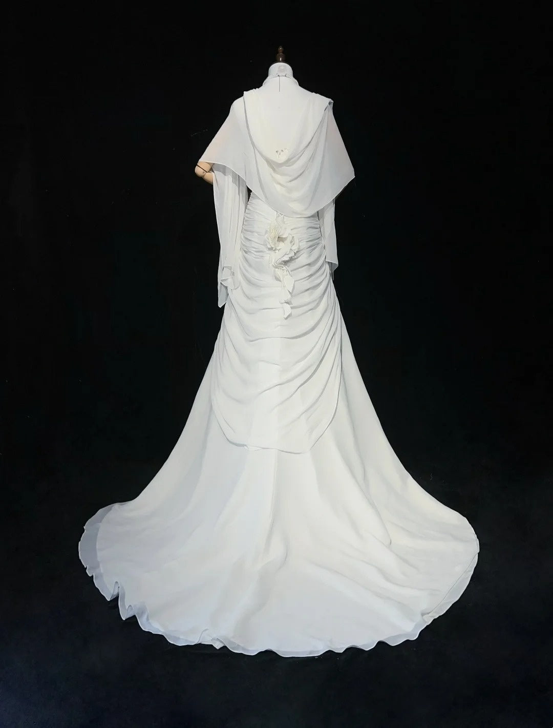 Robes de Mariée Intemporelles Sirène Bretelles Spaghetti Mousseline Blanche avec Écharpe Longue Robe de Mariée N3063