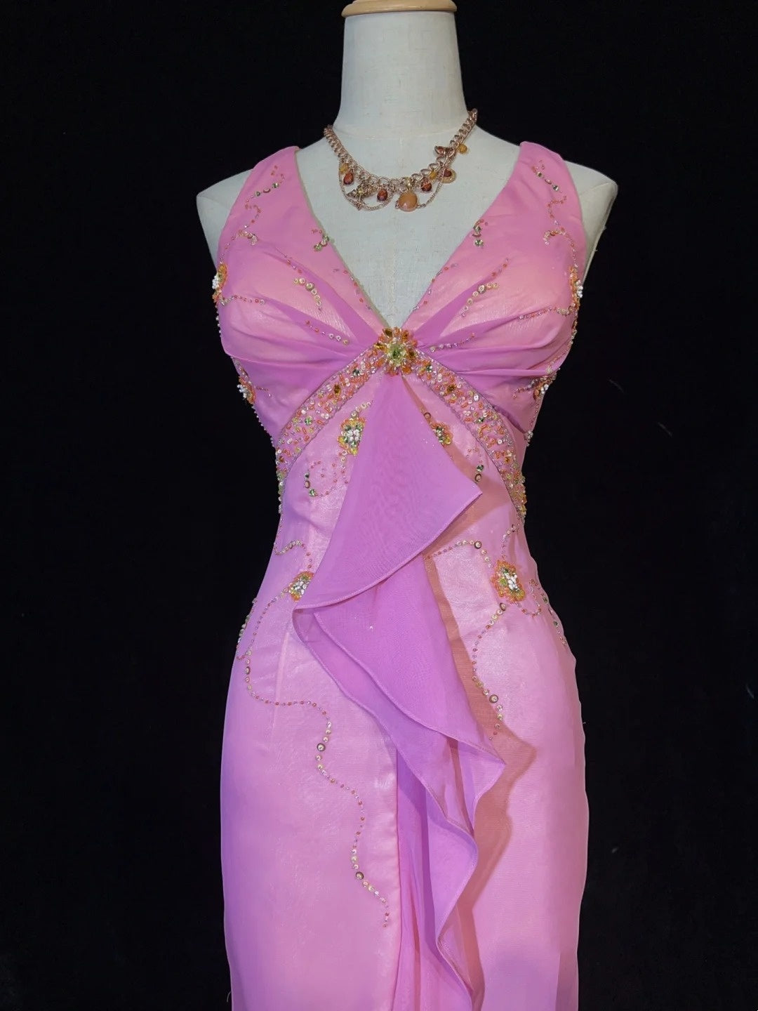 Idées de robes de bal modestes sirène col en V mousseline rose avec perles à volants pour femme robe de soirée formelle N3231