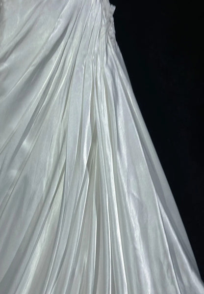 Robes de Bal Vintage Sirène Asymétrique Blanches avec Appliques Volants Satin Années 90 Robe de Soirée Formelle N2589