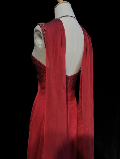 Elegante Abschlussballkleider A-Linie Rundhalsausschnitt Burgund Chiffon Mit Cape Perlen Ärmellos Langes Abendkleid N2885