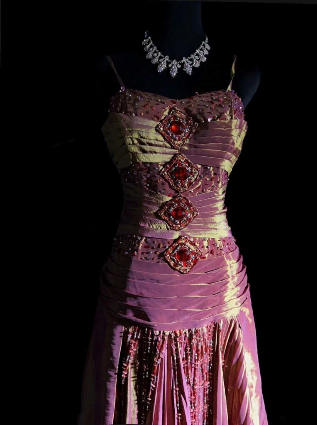 Elegante Ballkleider A-Linie Spaghettiträger Traube Taft mit Rüschen Langes Abendkleid N2910