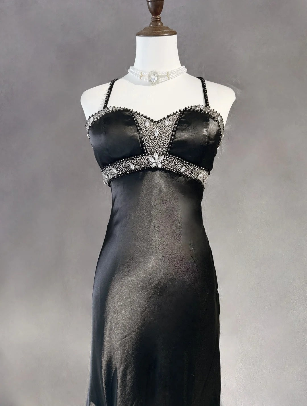 Robes de bal vintage sirène à fines bretelles en satin noir années 90 avec volants et perles longue robe de soirée formelle N2510