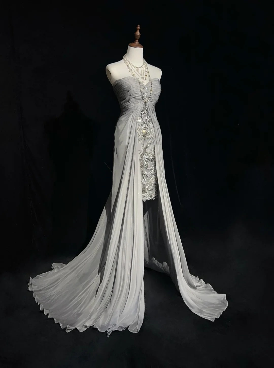 Vintage 90er Abschlussballkleider Etui Herz-Ausschnitt High-Low Silbergrau Chiffon Langes Ballkleid N3020