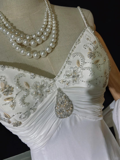 Robes de mariée uniques ligne A Bretelles Spaghetti Plage Bohème Mousseline Avec Écharpe Robe de mariée longue blanche N3611