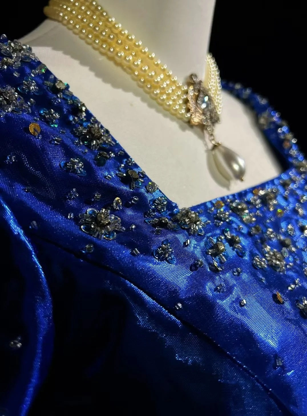 Robes de Bal Vintage Années 60 Sirène Col Carré Organza Bleu Roi Avec Longue Robe de Bal Perlé N3116