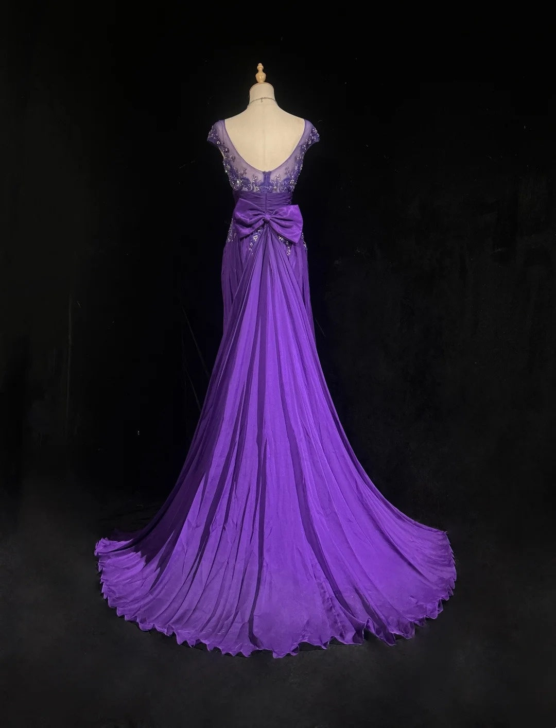 Vintage Prom-Kleider A-Linie U-Boot-Ausschnitt Lila Chiffon 80er mit Perlenstickerei Lange Formelle Abendgarderobe N3899