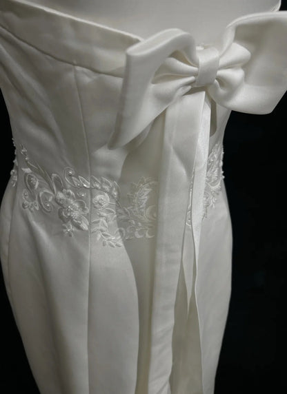 Robes de mariée uniques sirène dos nu satin bohème brodé blanc longue robe de mariée N3290