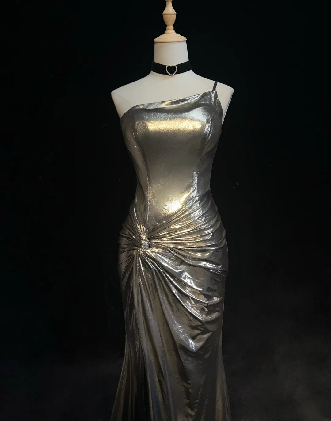 Belles robes de bal sirène asymétrique en satin avec corsage à volants longues tenues de soirée N3370