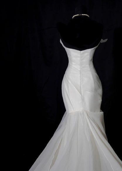 Robe de mariée sirène bustier ivoire sans manches, coupe ajustée AB2526