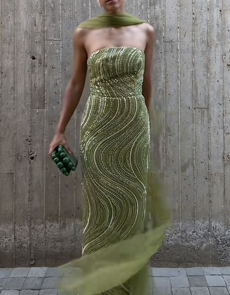 Wunderschönes hellgrünes trägerloses ärmelloses bodenlanges Ballkleid für Damen, luxuriöses, glitzerndes Ballkleid mit Kristallen N2350