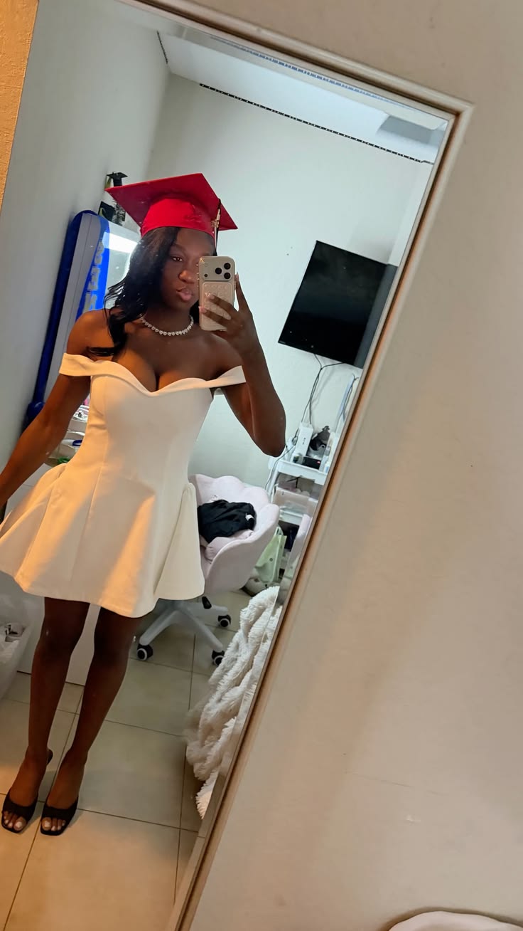 Wunderschönes Ballkleid schulterfrei für schwarze Mädchen Abschlussklasse 12 kurze Mini-Ästhetik Homecoming-Kleider RB4374