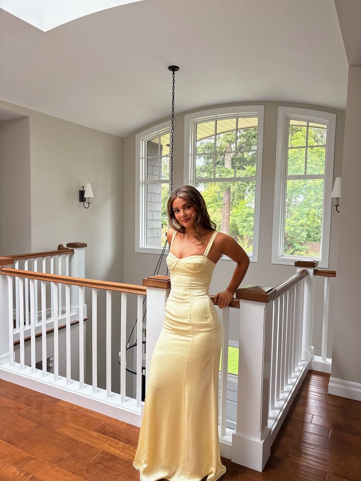Robe longue sans manches à bretelles sirène, jaune, idéale pour l'été et le printemps, parfaite pour un mariage, un anniversaire ou toute autre occasion (N1541)