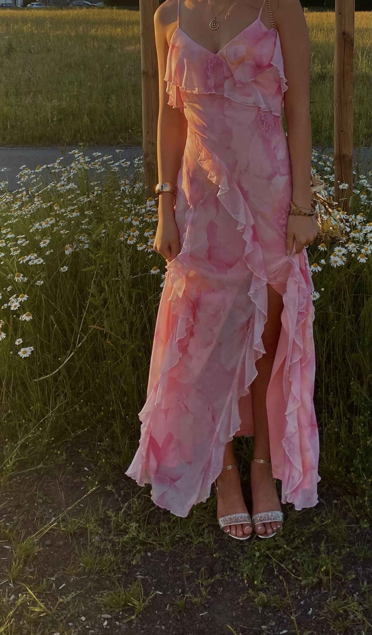 Bezauberndes Meerjungfrauen-Kleid mit Spaghettiträgern, rosa Blumenmuster, Inspiration für Sommer und Frühling, langes Kleid für Hochzeitsgäste und Geburtstagsoutfits N1564