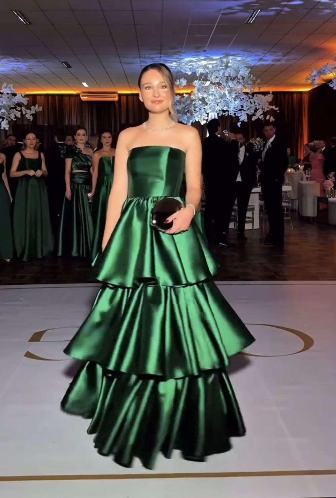 Modest Ball Gown Strapless Green Satin Prom Dresses Long for Women Formal Evening Gown AB173