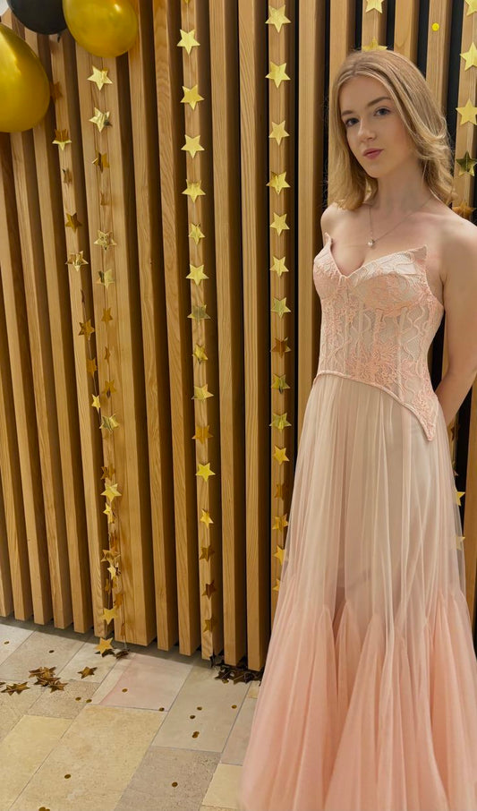 Elegantes A-Linien-Abendkleid aus rosafarbenem Tüll mit Herzausschnitt, AB632