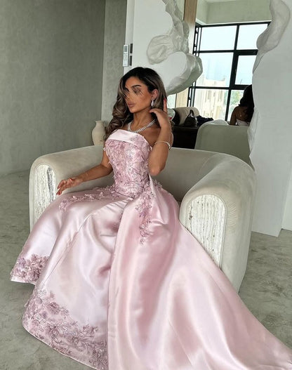 Robe de soirée élégante rose pour femme, coupe trapèze, sans bretelles, en satin, ornée d'appliques et d'une traîne amovible (AB498)