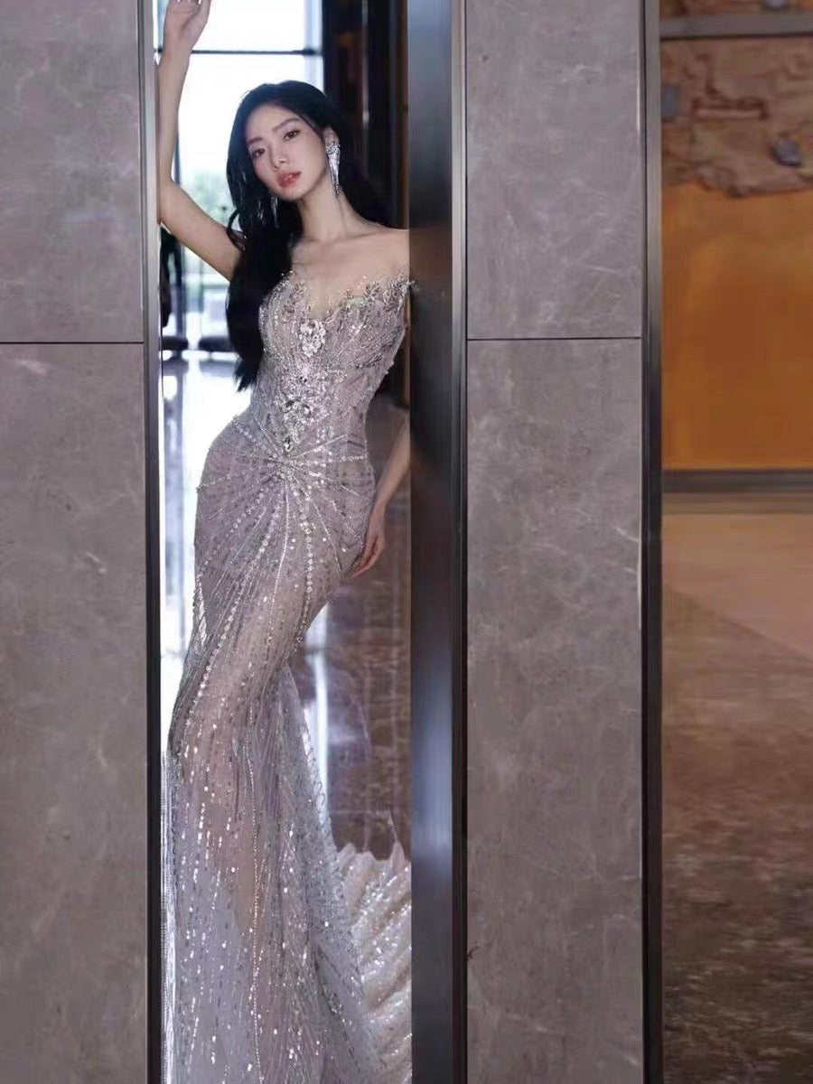 Robe de soirée longue à sequins blancs scintillants, décolleté cœur, style sirène, inspiration robe de bal ou robe pour un 22e anniversaire AB1385