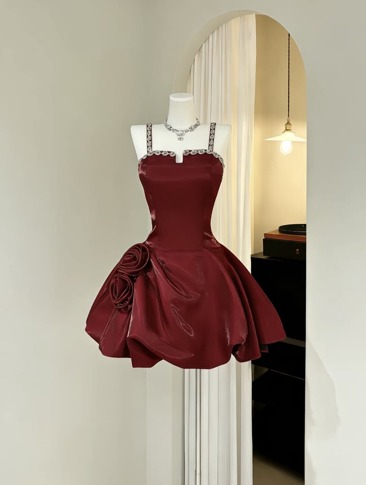 Robes de bal modestes à fines bretelles bordeaux mini inspo senior courtes pour anniversaire 17 ans tenues de soirée robes de retour à la maison RB3181