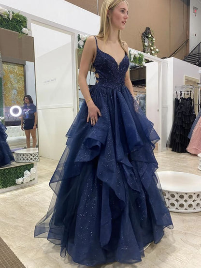 Elegantes Ballkleid mit Spaghettiträgern in Burgunderrot, mehrere Lagen, lange Ballkleider, Inspiration, trendige Abendkleider, formelles Ballkleid B312