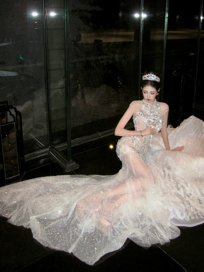 Sexy Meerjungfrauen-Hochzeitskleid mit hohem Kragen, silbernen Pailletten und Perlenbesatz, märchenhaftes Brautkleid N070