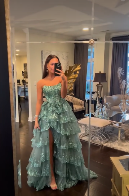 Bescheidenes Ballkleid, trägerlos, hellgrün, ärmellos, edles Ballkleid, Inspiration, Partykleid, Prinzessinnen-Abschlusskleid B648
