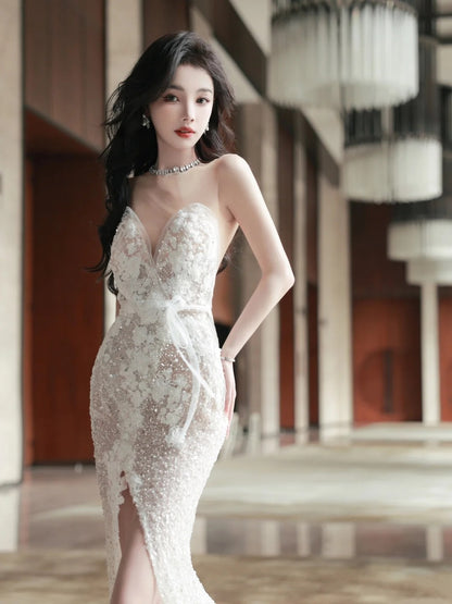 Märchenhaftes Fantasy-Hochzeitskleid im Meerjungfrauen-Stil mit Herzausschnitt, langes, figurbetontes Brautkleid aus weißer Spitze N1088