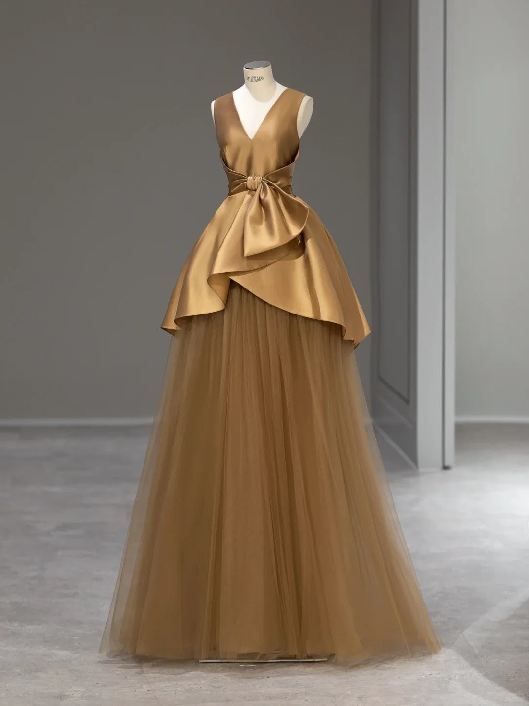 Elegant Ball Gown V Neck Gold Satin Long Prom Dresses Inspo Evening Outfits RB3996