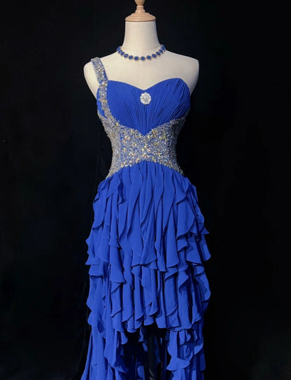 Robes de bal élégantes coupe trapèze asymétriques, une épaule, en mousseline bleu roi avec perles, sans manches, longue robe de soirée N2881