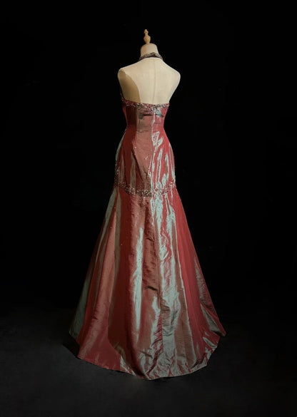 Vintage-Abschlussballkleider 1980er Ballkleid Neckholder Bodenlang Satin mit plissierter Perlenstickerei Abendmode N3126