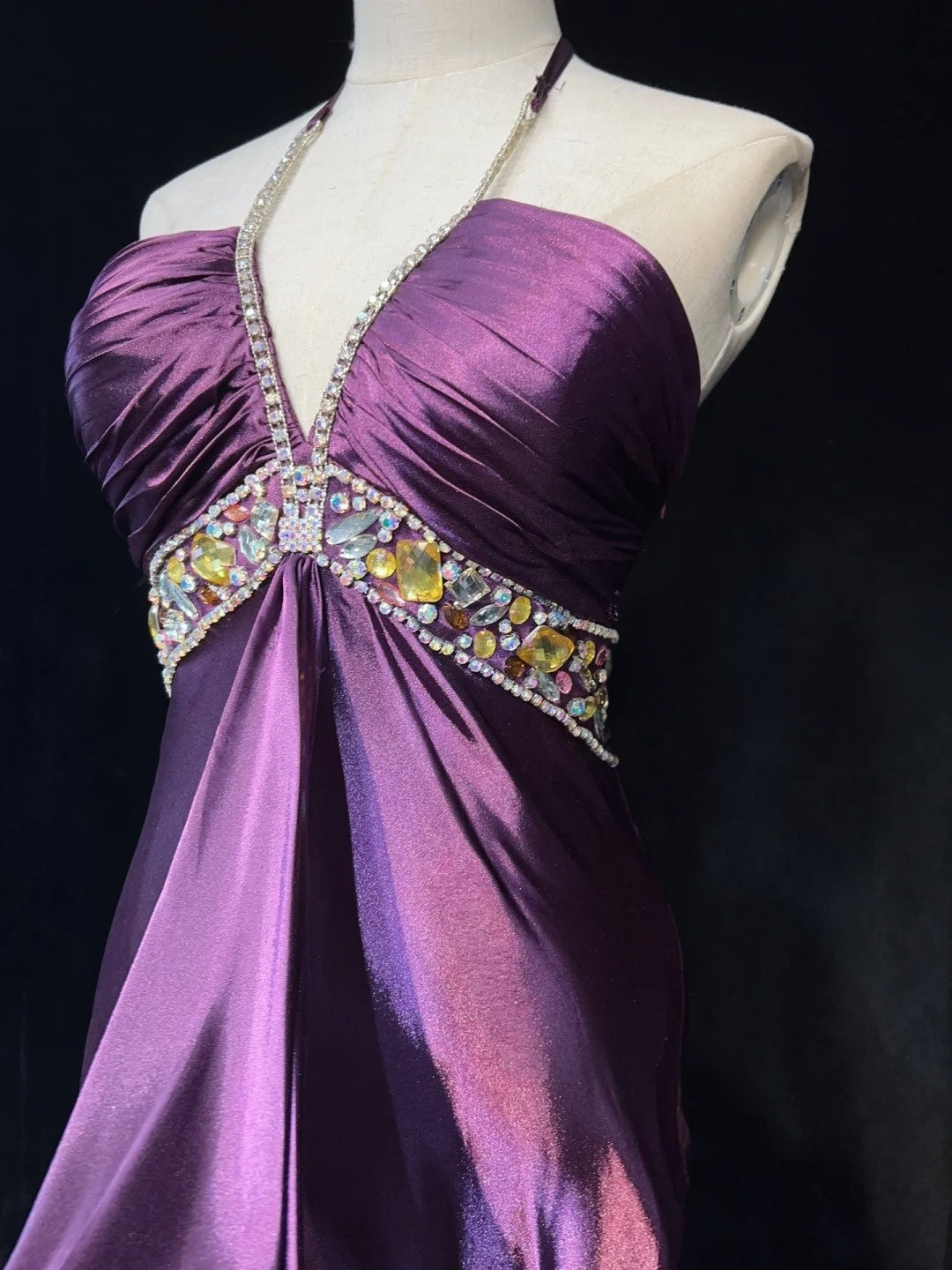 Vintage-Abschlussballkleider 90er Meerjungfrau Neckholder Traube rückenfrei mit Perlenbesatz langes, halboffizielles Abendkleid N3667