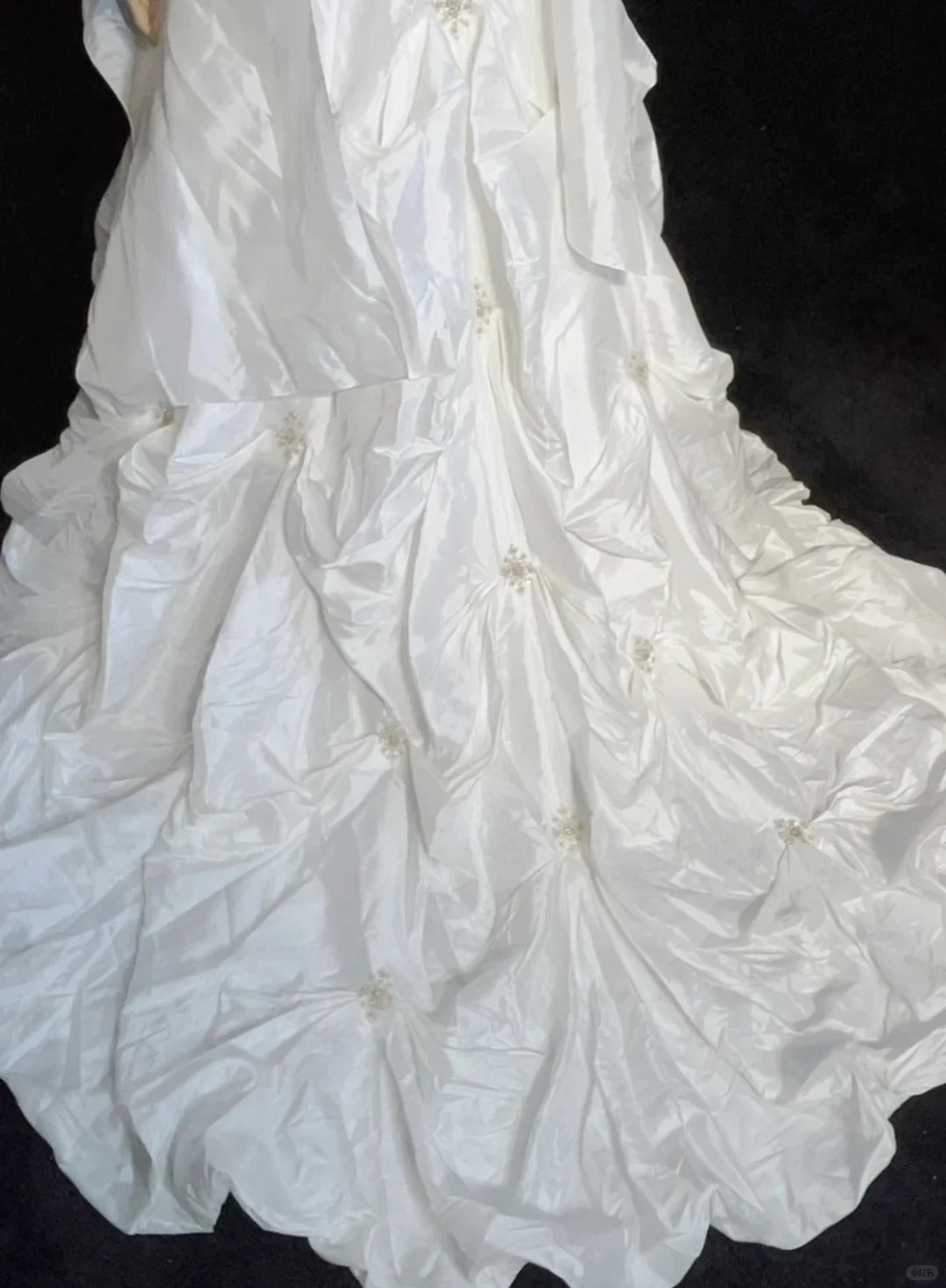 Robe de bal vintage à fines bretelles en taffetas blanc avec cape, perles, volants, robe de mariée longue RB4331