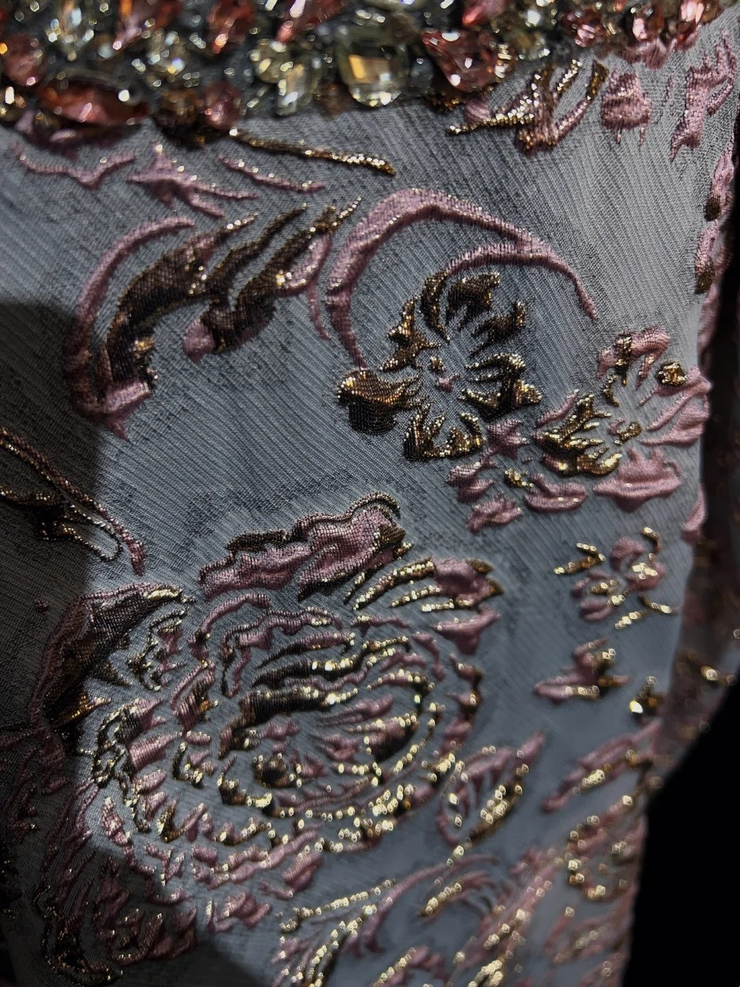 Robes de bal modestes à bretelles spaghetti en dentelle lilas avec perles, longues tenues de soirée N3463
