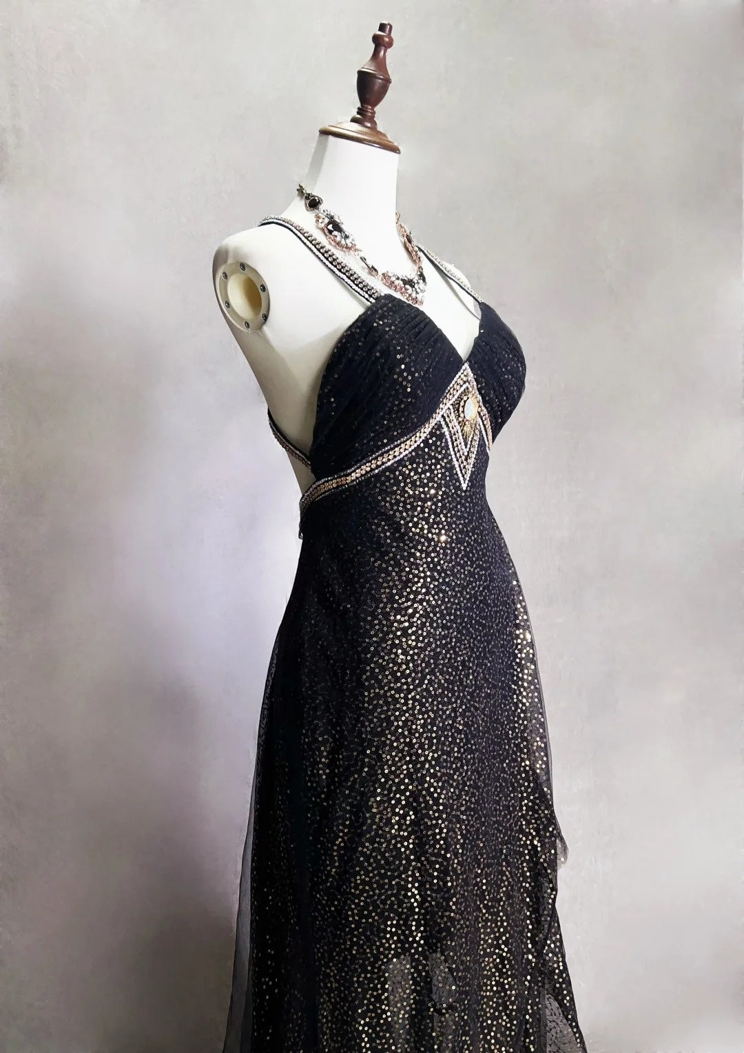 Vintage Abschlussballkleider Meerjungfrau Neckholder Schwarz Pailletten 70er Jahre mit Perlen Bestickt Rückenfrei Langes Abendkleid N2518