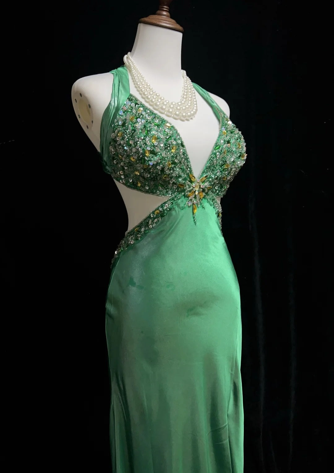 Robes de bal vintage Sirène Halter Dos Nu Vert Perlé Années 90 Longue Robe de Soirée Formelle N2648