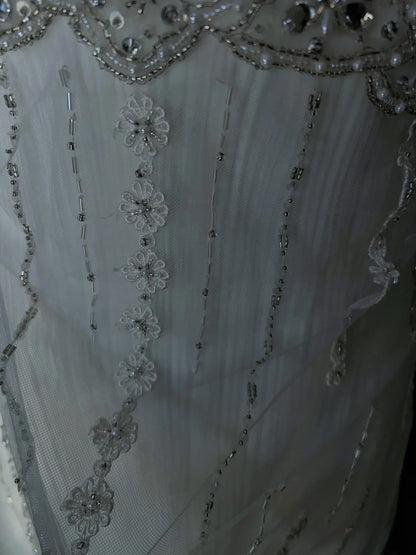 Robes de mariée uniques, ligne A, fines bretelles, tulle blanc avec perles, longue robe de mariée N3646